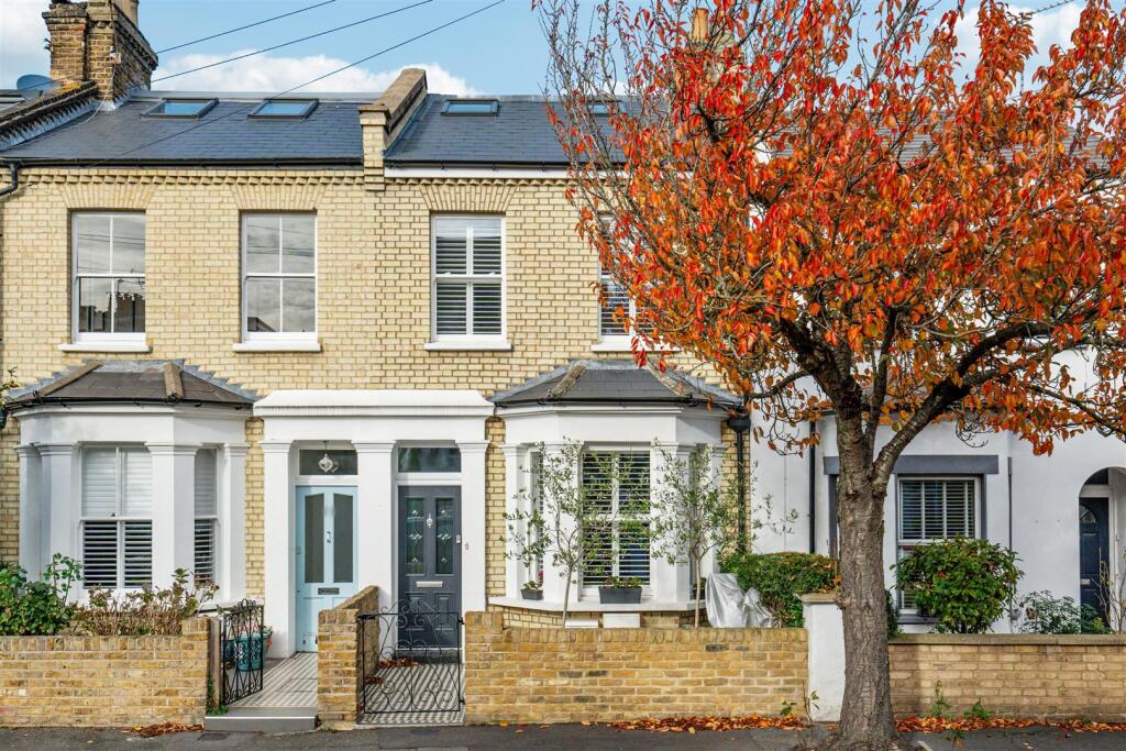 Main image of property: Saville Road, London, W4