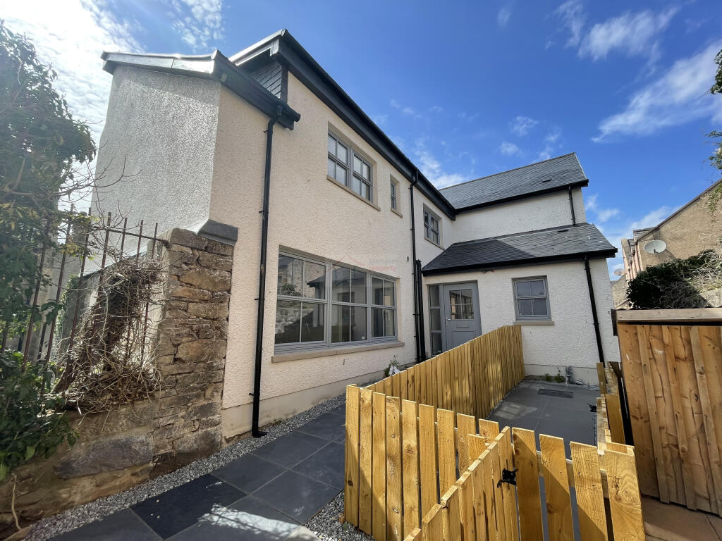 Main image of property: 4a Hepworth Lane, Forres, IV36 1AF