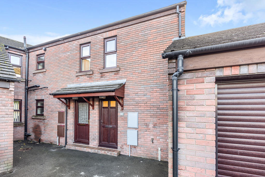 2-bed flat on Beech Croft, Wigton, Cumbria, CA7, £110,000