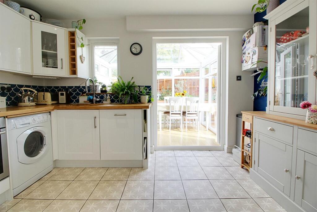 House in Dacorum, Chiltern Park, Berkhamsted - More