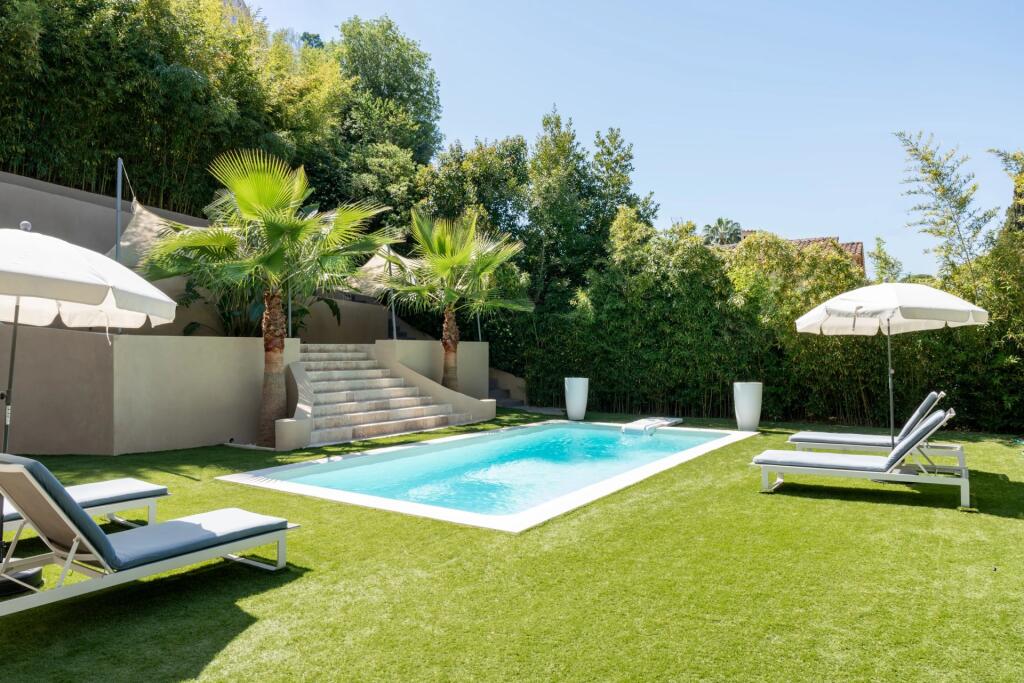 Main image of property: Provence-Alps-Cote d`Azur, Alpes-Maritimes, Cannes