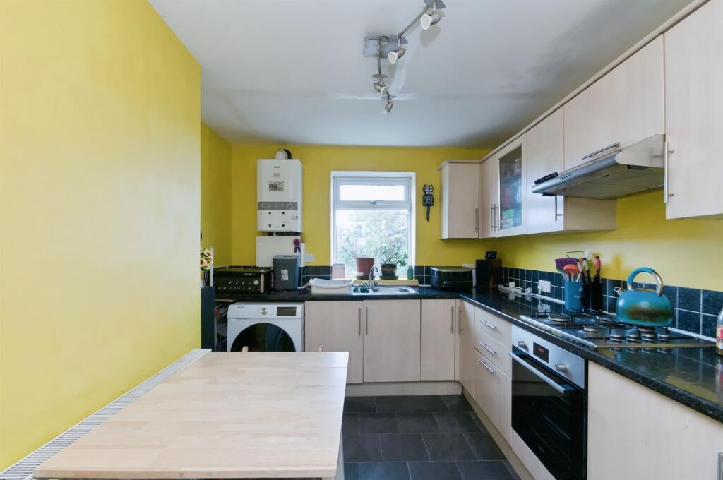 Apartment in Bexhill-on-Sea, Central - View 5