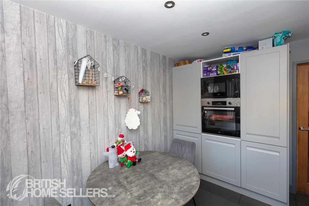 Additional image 5 of Shire Close, Bradford, West Yorkshire, BD6