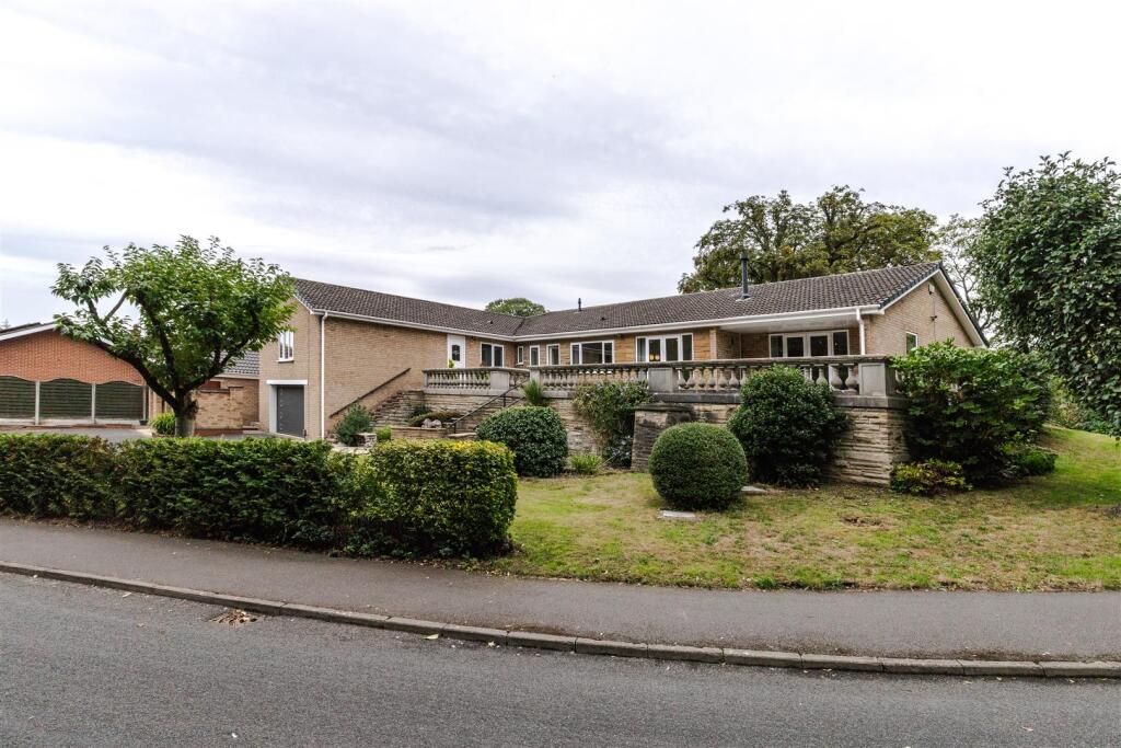 House in Scunthorpe, Yaddlethorpe, Bottesford - View 4