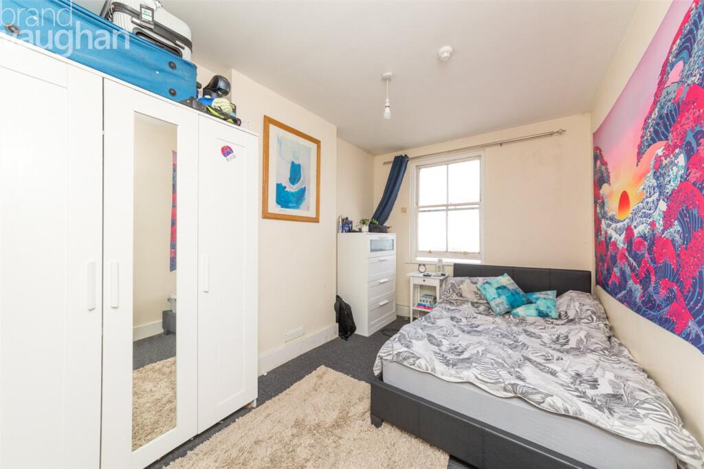 Apartment in Brighton - View 4