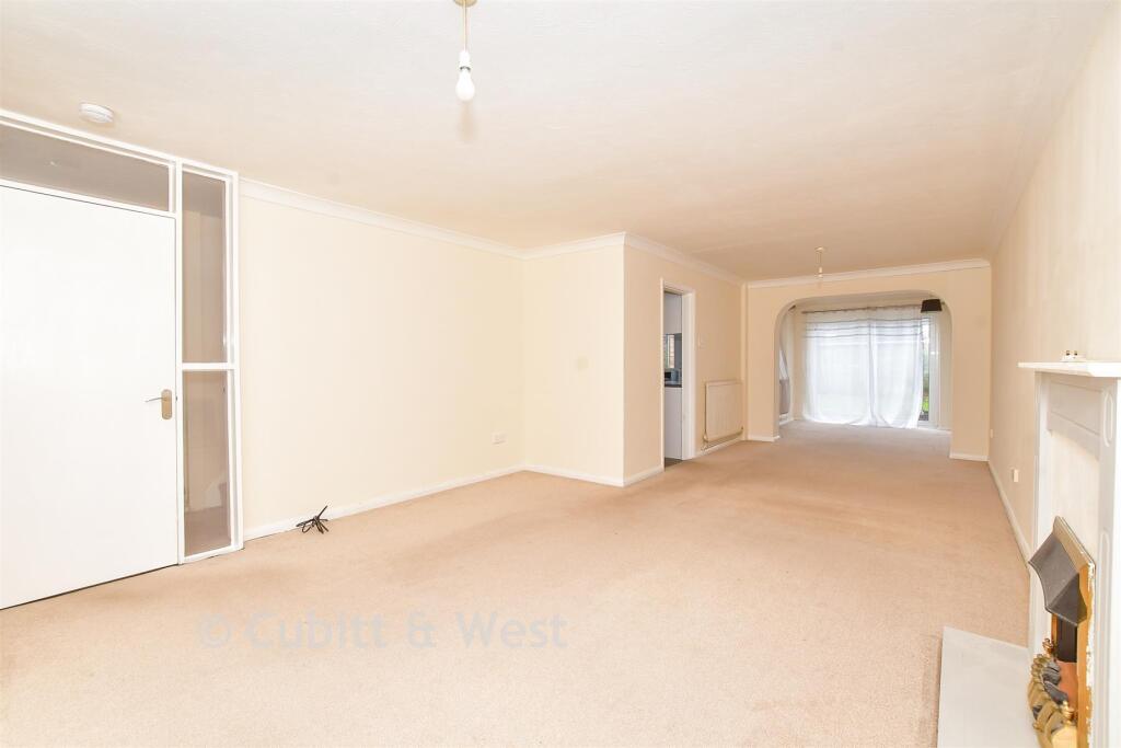 Bucknor Close, Bognor Regis, West Sussex photo 4