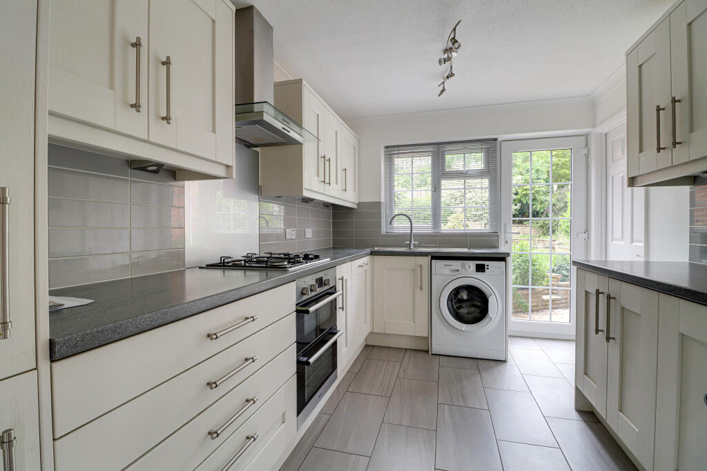 House in Dacorum, Markyate - View 2