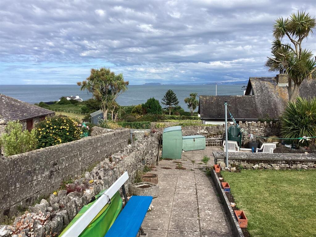 2-bed house on Penrhos Terrace, Moelfre, £290,000