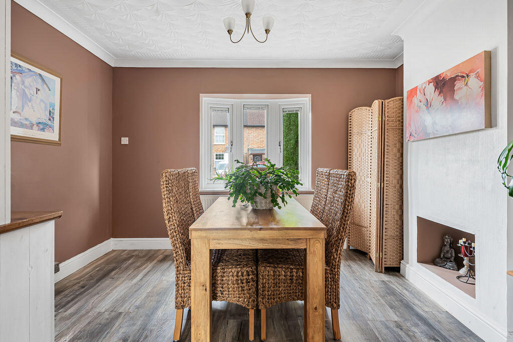 House in Milton Keynes, West Bletchley - View 4