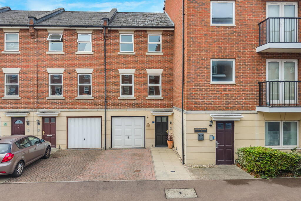 Main image of property: Brookbank Close, Cheltenham, GL50 3NN