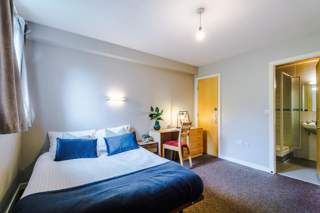 Apartment in Manchester - More