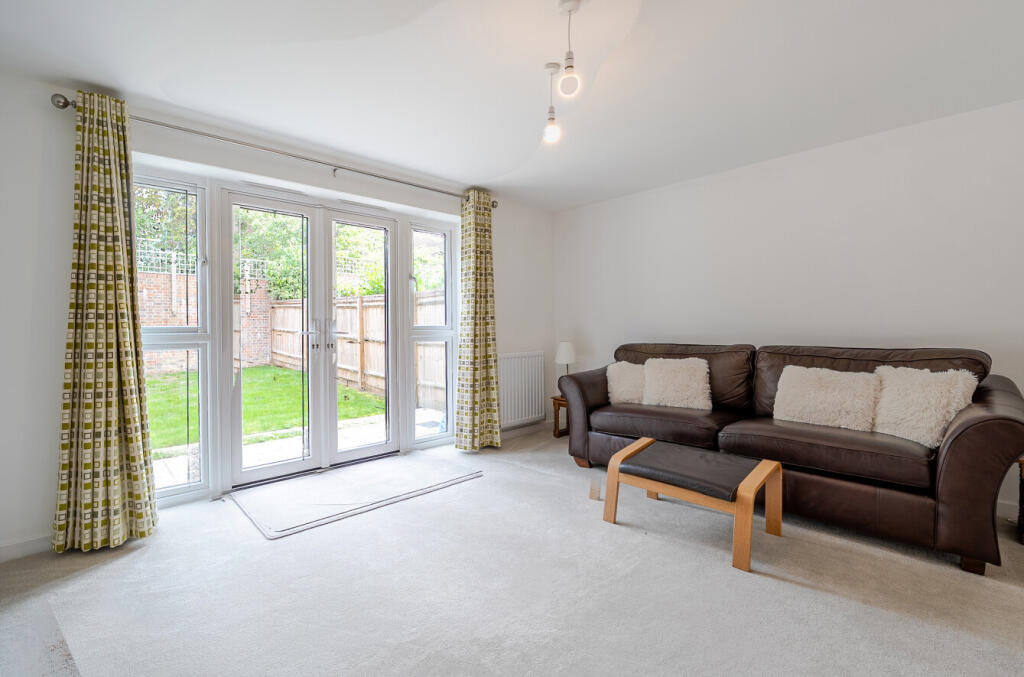 House in Sevenoaks, Halstead - View 3