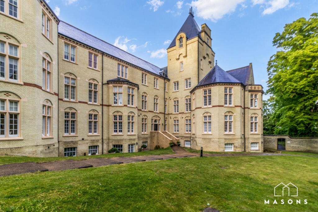 Main image of property: East Wing, Fairfield Hall, Kingsley Avenue, Fairfield, Hitchin, Hertfordshire, SG5 4FX