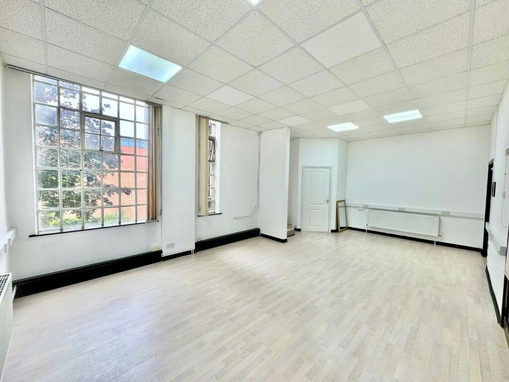 Photo 2.jpg