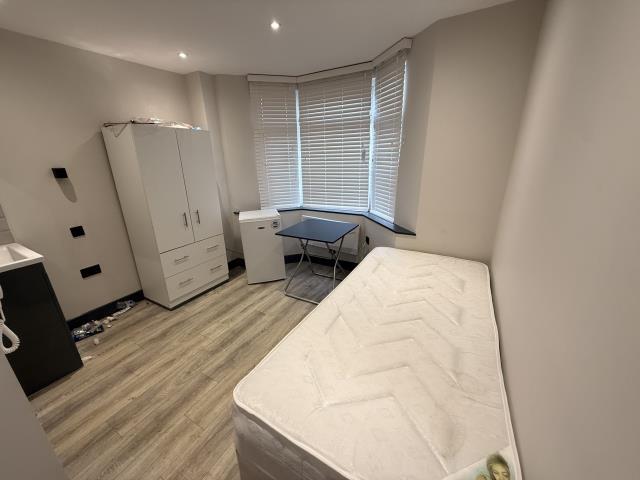 Main image of property: Whitley Wood Road, Reading, RG2