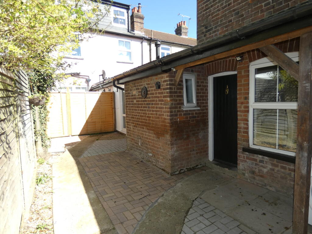 High Street, London Colney