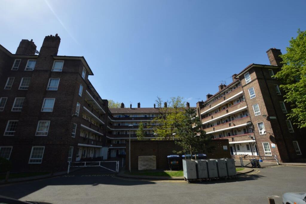 Main image of property: Flat 35, Otford House Staple Street, London, Southwark, SE1 4LS