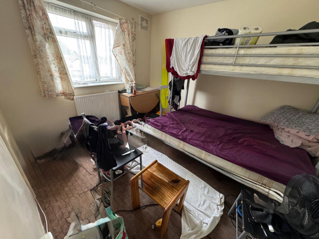 Rectory Court, Hounslow, TW4 photo 4