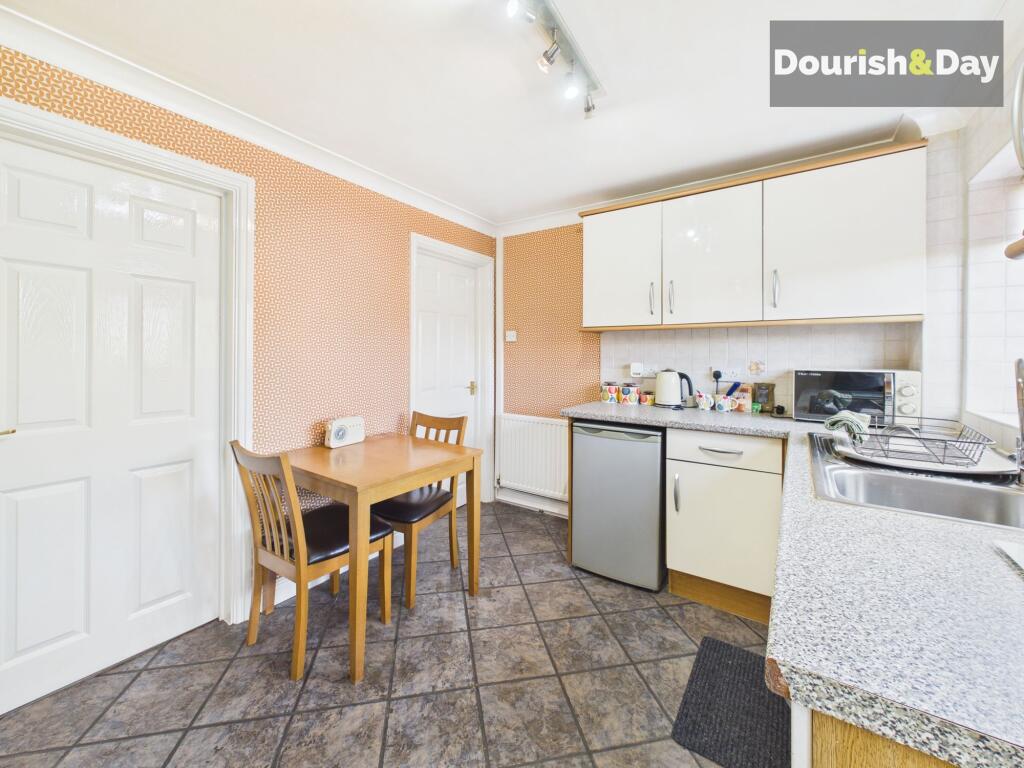 House in Stoke-on-Trent - More
