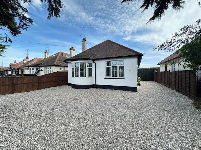 Main image of property: Victoria Avenue, Southend-On-Sea, Essex, SS2