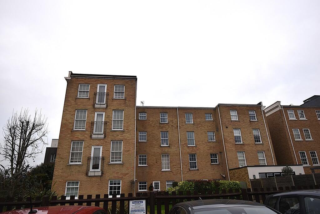 Main image of property: Cookham Road