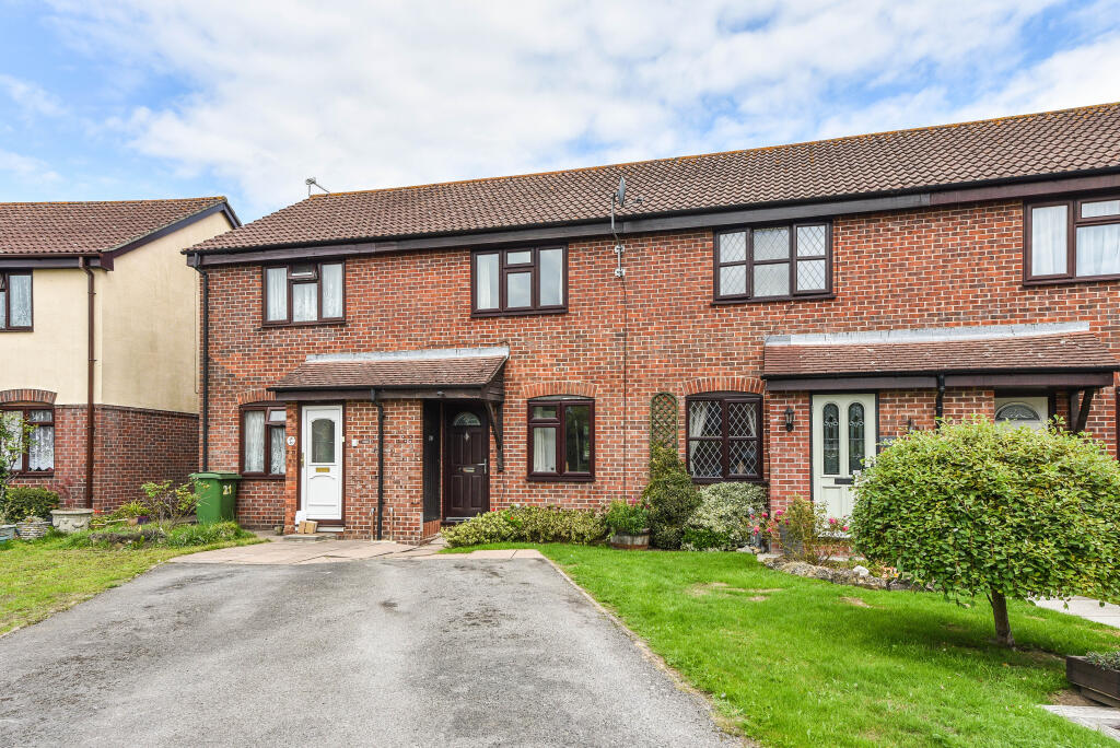 Main image of property: York Close, Petersfield, Hampshire, GU32