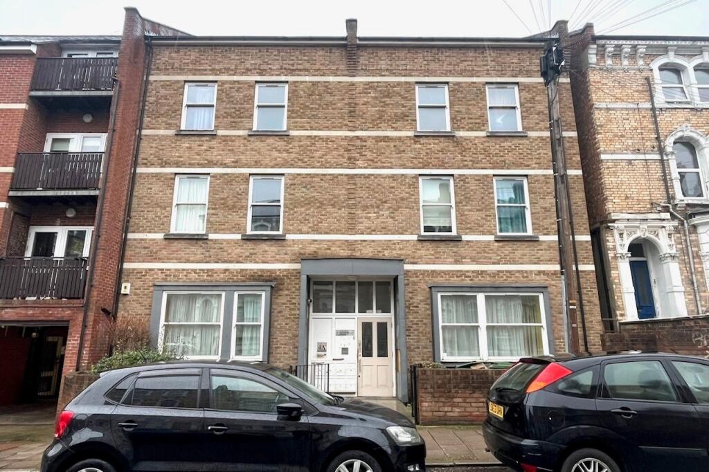 Studio flat on Jennings House, 4A Ferndale Road, Clapham North, SW4 7SF, £1,350,000