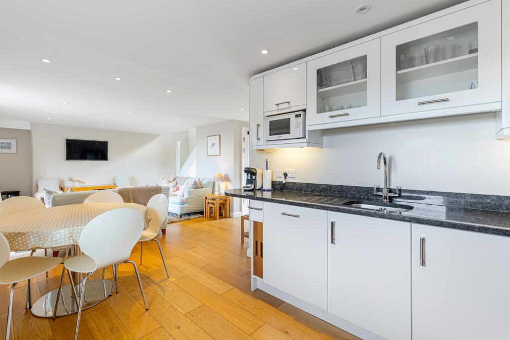 House in Torquay - More