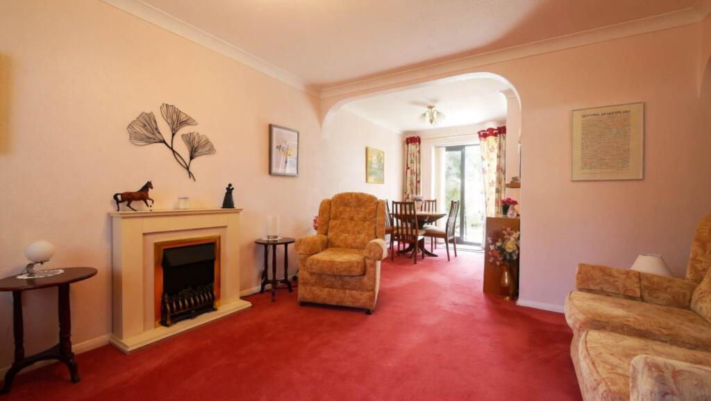 Additional image 10 of Bull Stag Green, Hatfield