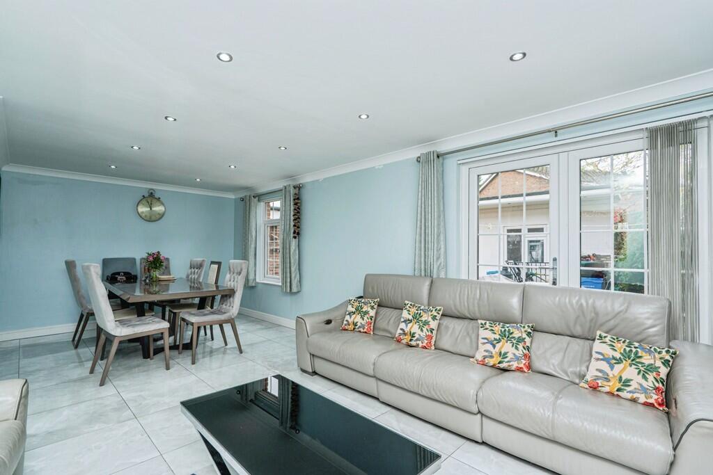 House in Guildford - View 4