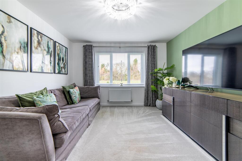 Snowdrop Drive, Callerton, NE5 photo 2