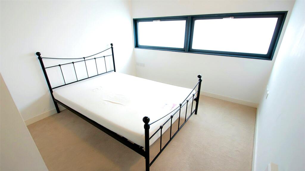 Apartment in Warrington - View 5