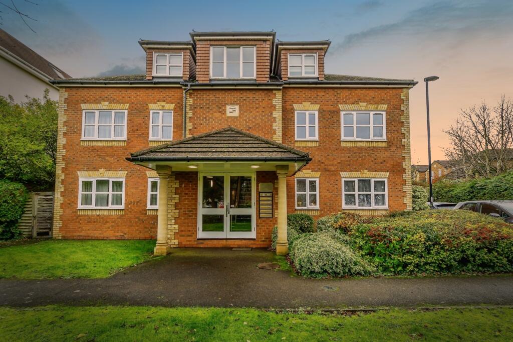 Main image of property: Hollycroft Close, South Croydon, CR2