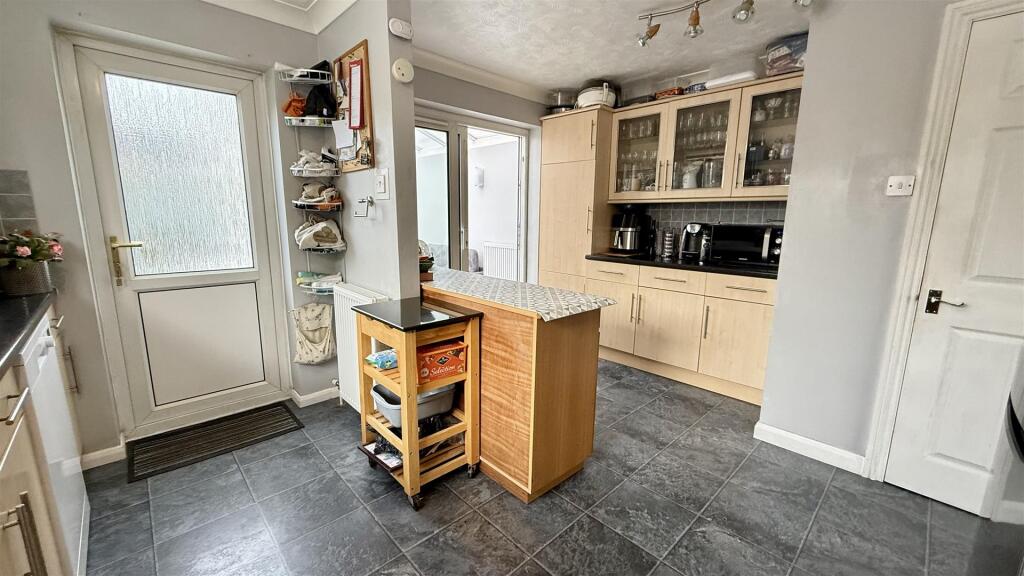 House in Peterborough, Bretton - View 4