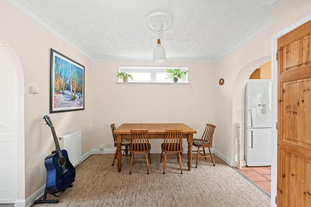 House in Dacorum, Northchurch - View 5