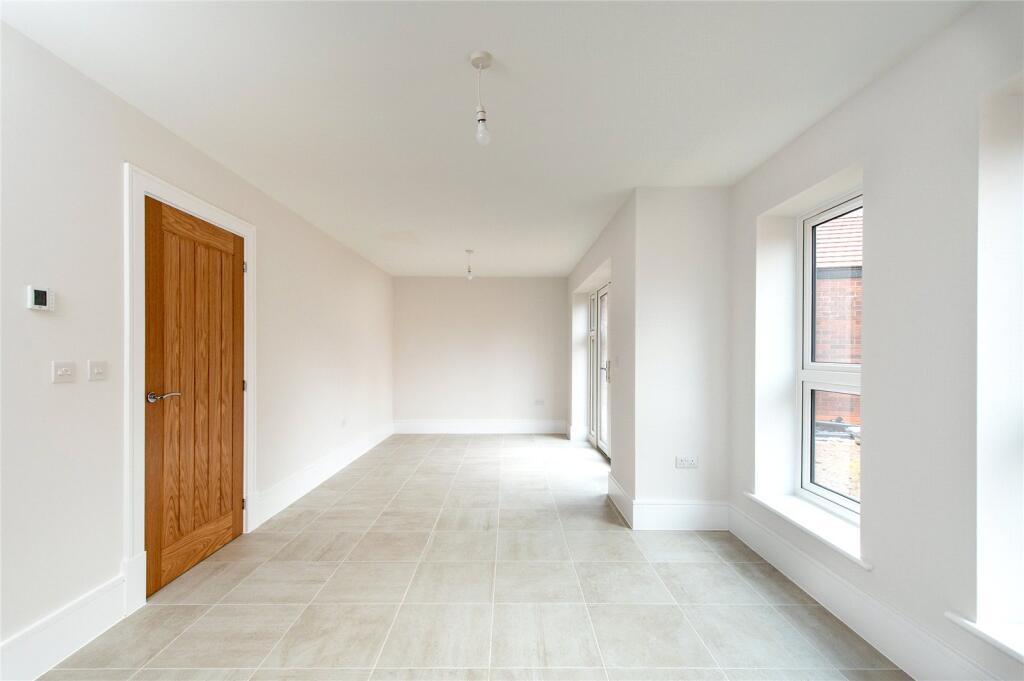 164 Ellenbrook, Stow Road, Moreton-In-Marsh, Gloucestershire, GL56 photo 5