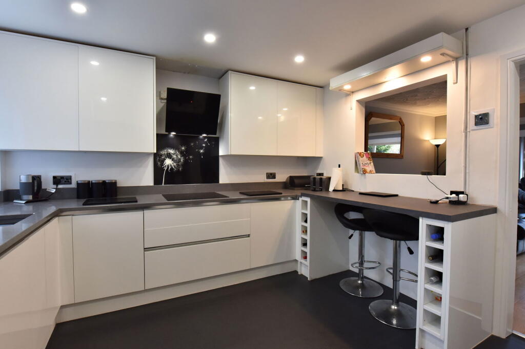 House in Dudley, West Midlands - View 5