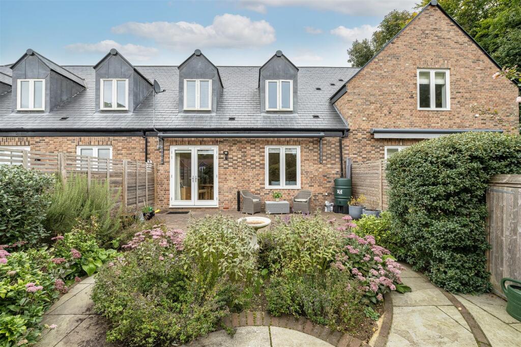 Additional image 11 of Gibbs Close, Harpenden