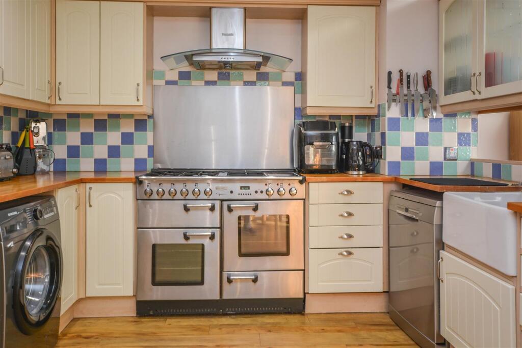 Oliver Road, Shenfield, Brentwood photo 3