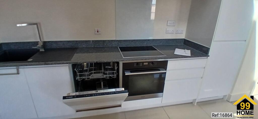 The Jennings Building, Porthcawl, Bridgend, CF36 - View 5