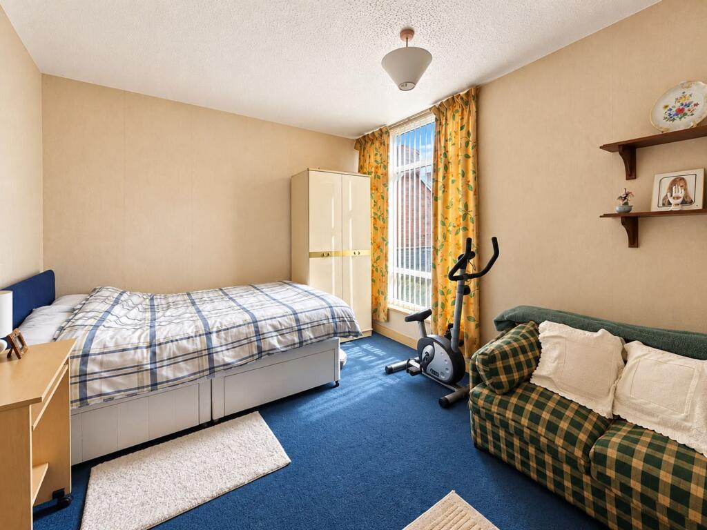 Apartment in Liverpool - More