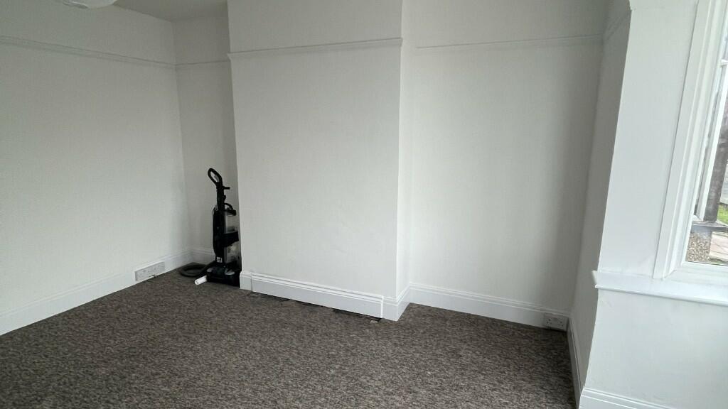 1 bedroom house share for rent
