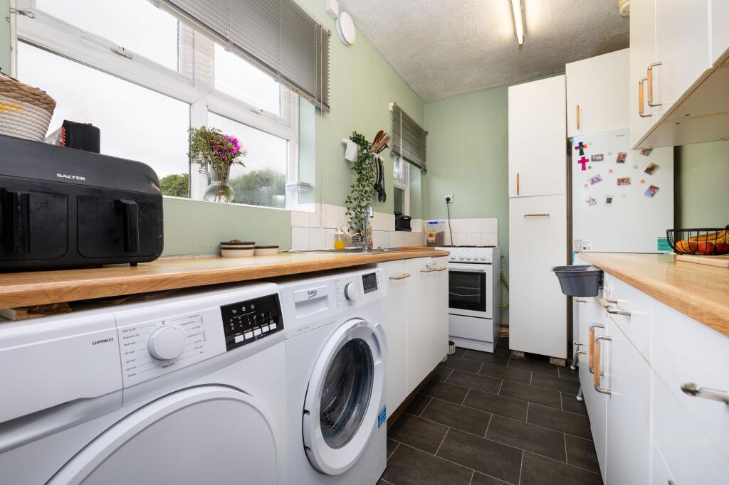 Winster Close, Beeston, NG9 photo 3