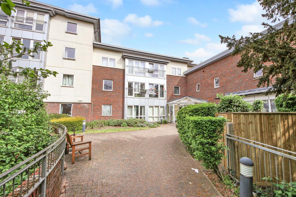2-bed flat on 2 Beech Avenue, Bitterne, SO18, £60,000