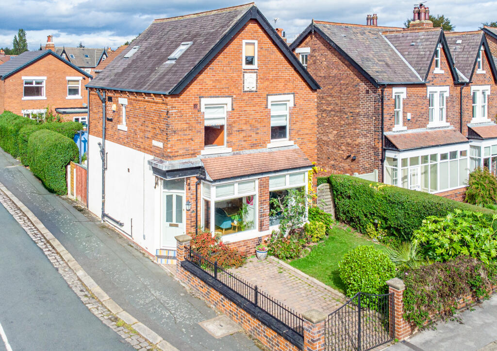 5-bed detached on Gledhow Avenue, Leeds, LS8, £675,000