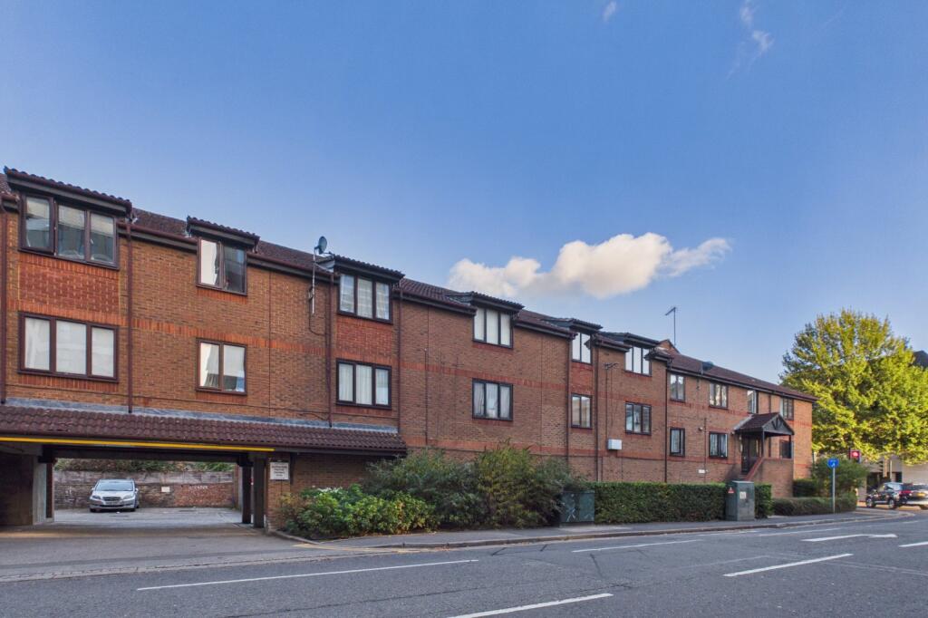 Apartment in Twickenham - View 5