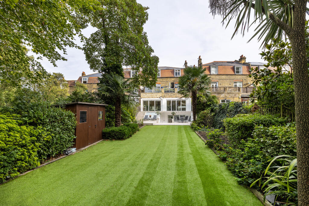 Apartment in London - View 5