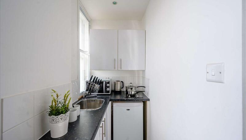Apartment in London, City of Westminster - View 3