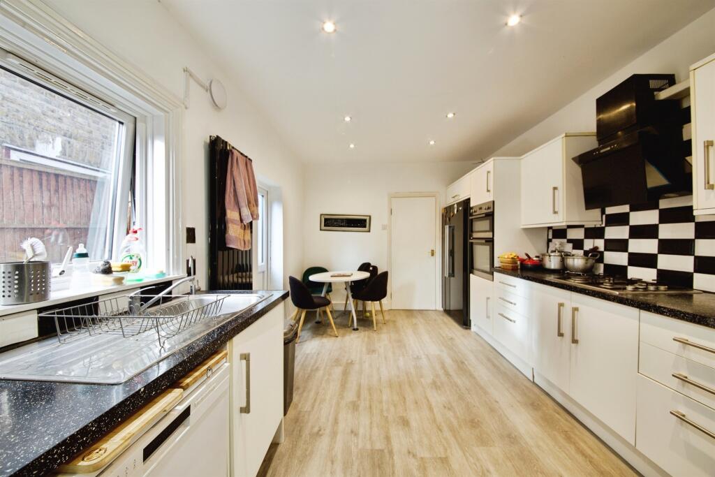 House in London, Thames View - View 3
