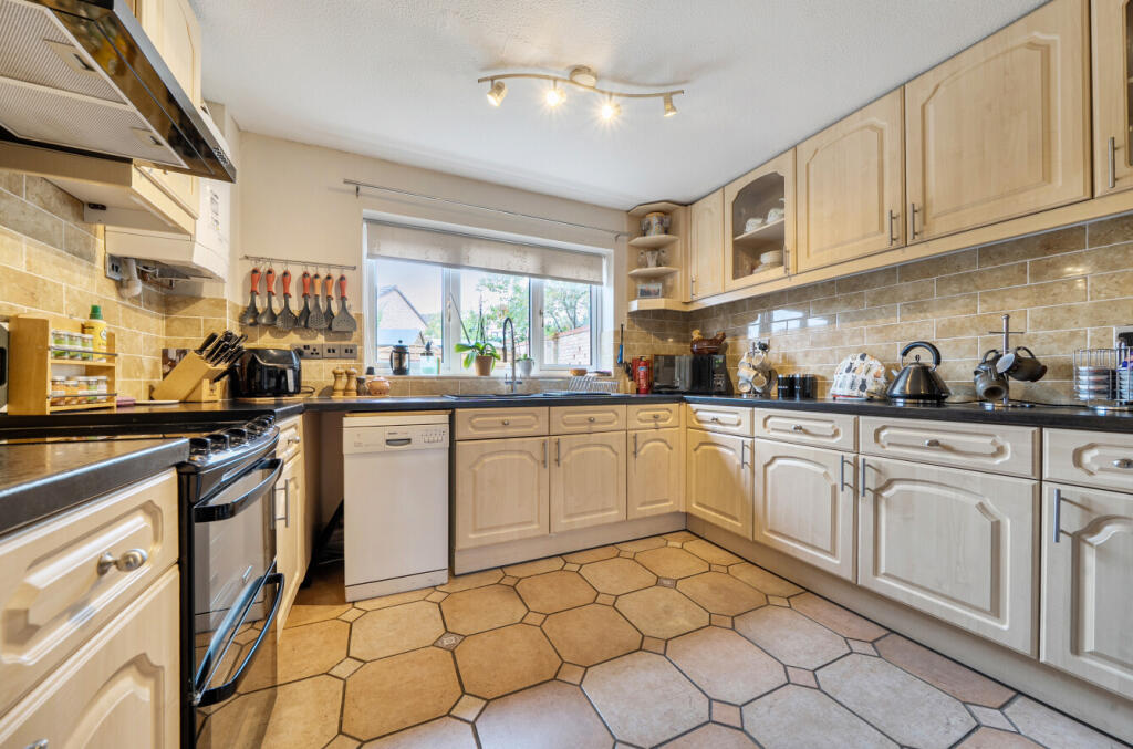 House in Taunton - View 3